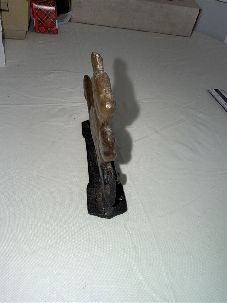 Nut cracker metal squirrel, Retro kitchen decor