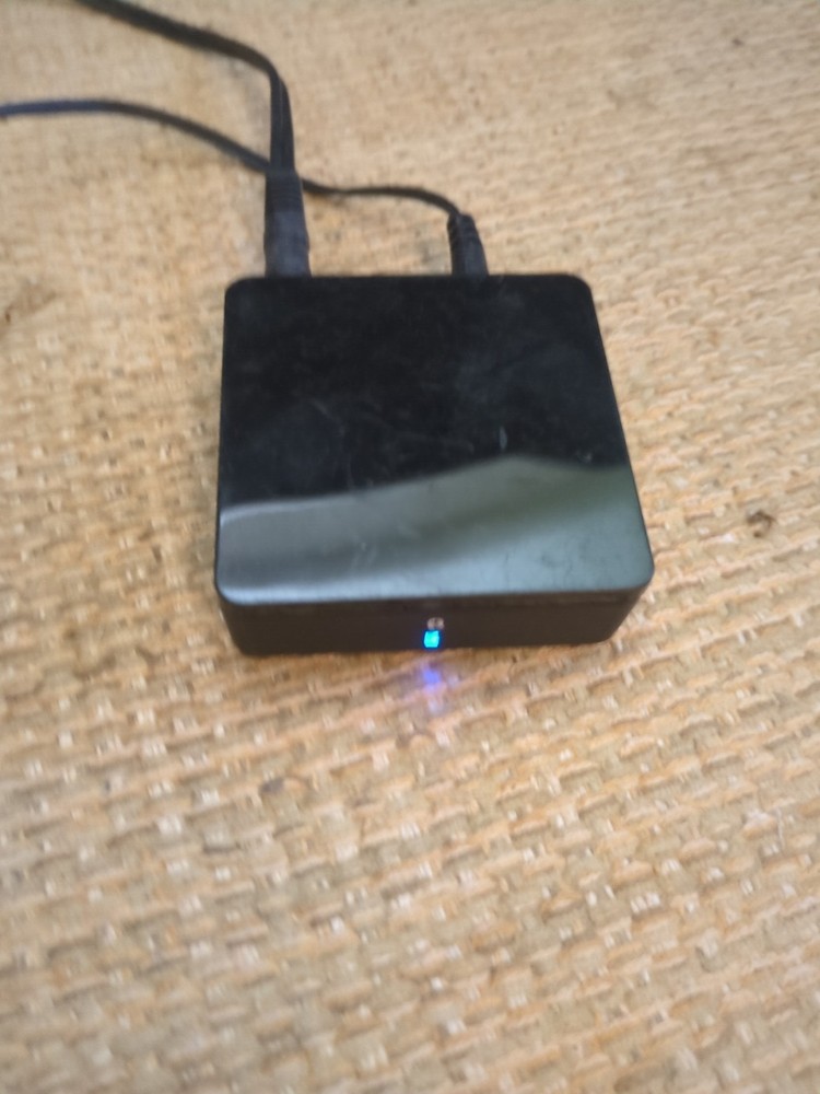 Amazon Basics Bluetooth Audio Receiver Model BTR1 US - Works!