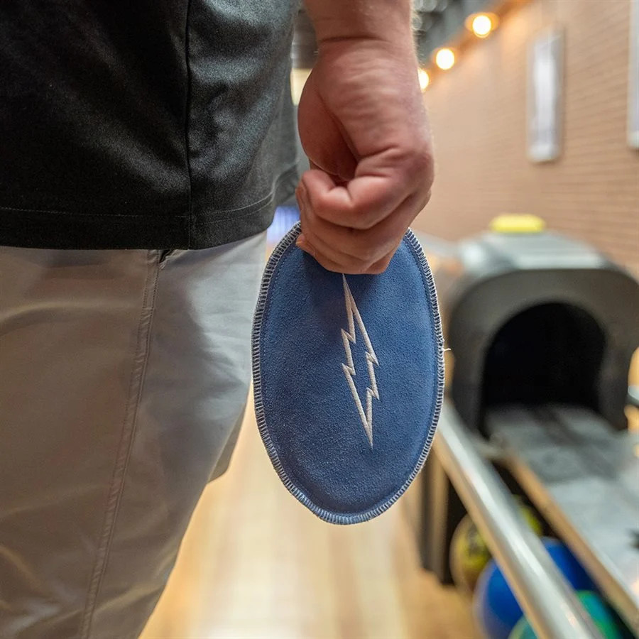 Storm Oval Bolt Shammy