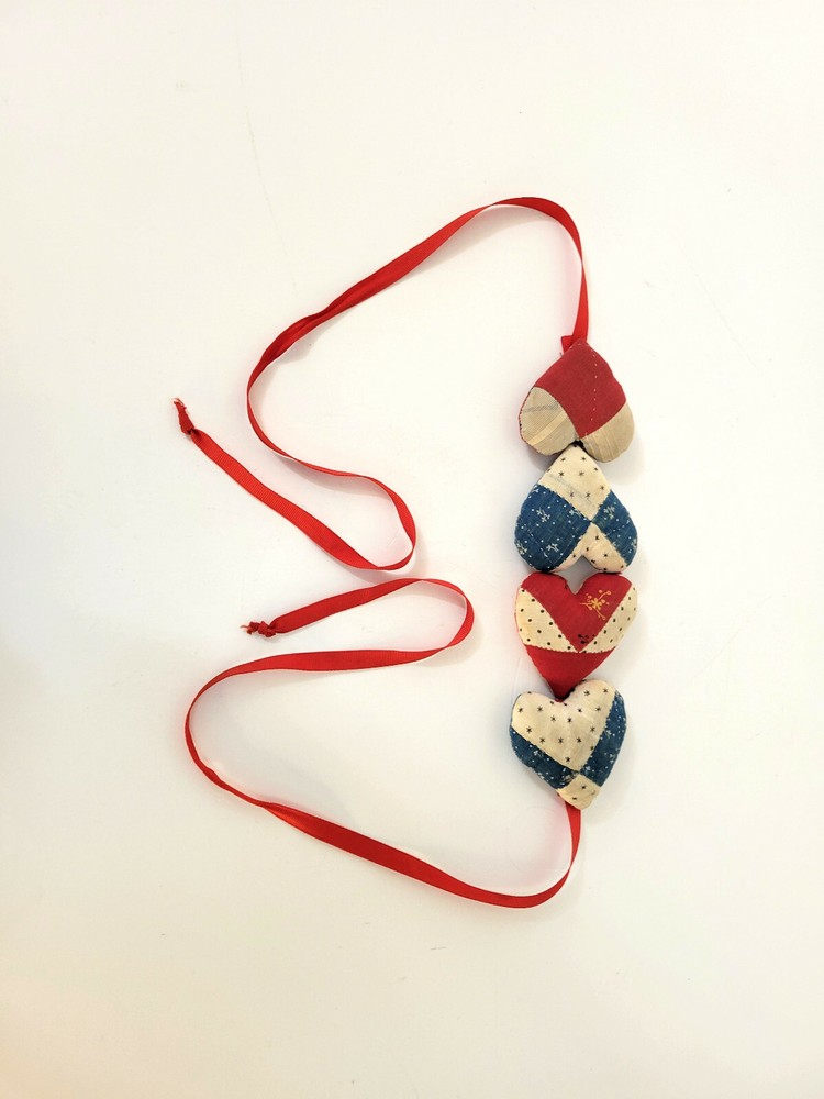 Primitive Quilted Patchwork Heart Garland