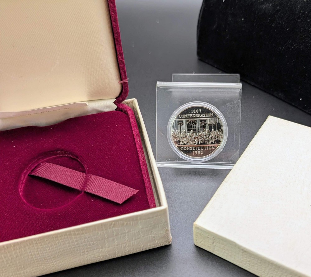 1982 Canada 1867 Confederation Constitution Dollar with Box BU