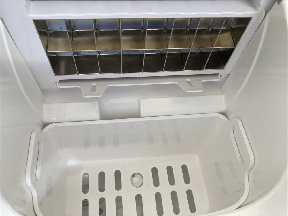 Portable Ice Maker, 30Lbs/Day, Self-Cleaning, 3 Cube Sizes, for Home & Camping