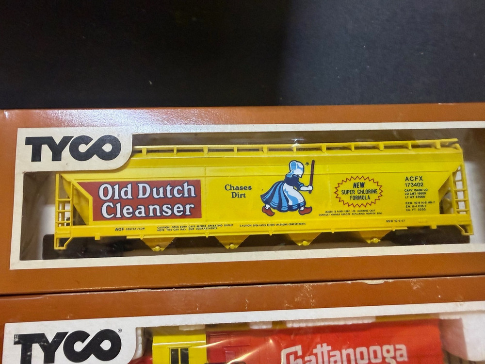 Vintage TYCO Train set - Please see pics