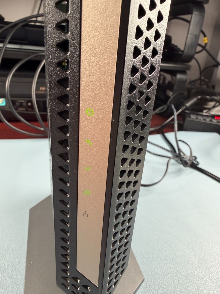 NETGEAR Nighthawk CM1000 DOCSIS 3.1 Cable Modem - Powers on - Untested - VIDEO