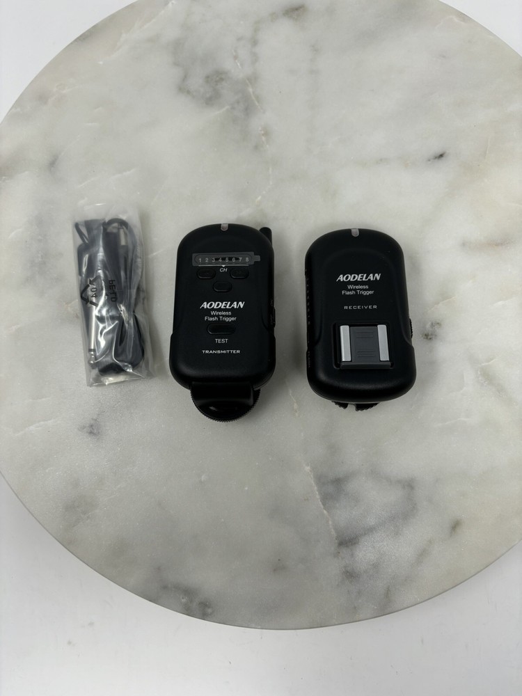 AODELAN FT-8 WIRELESS FLASH TIGGER SET TRANSMITTER & RECEIVER
