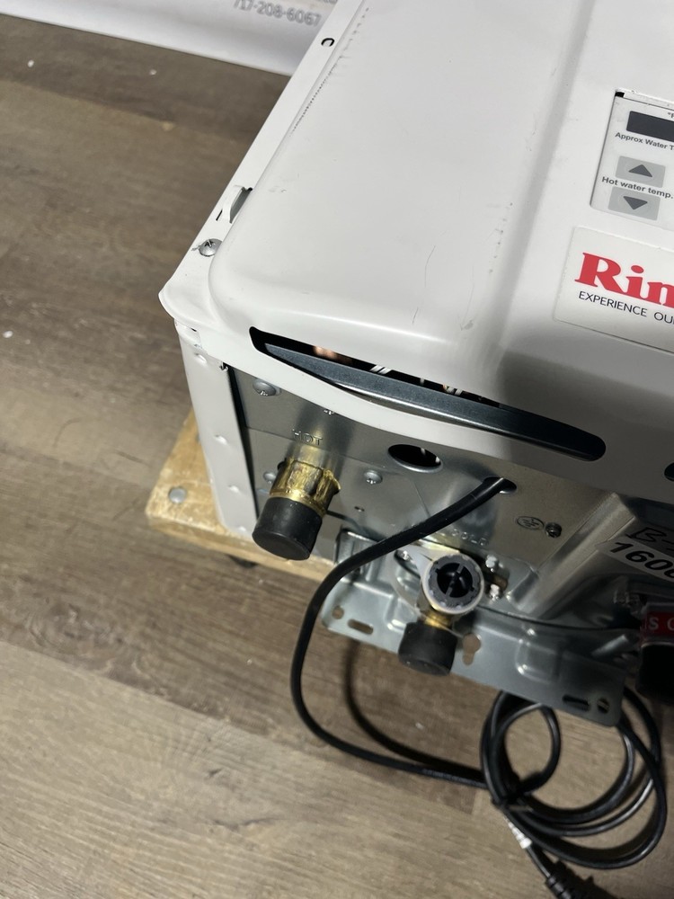 Rinnai V75iN Indoor Tankless Water Heater 180k BTU Natural Gas (B-28 #1606)