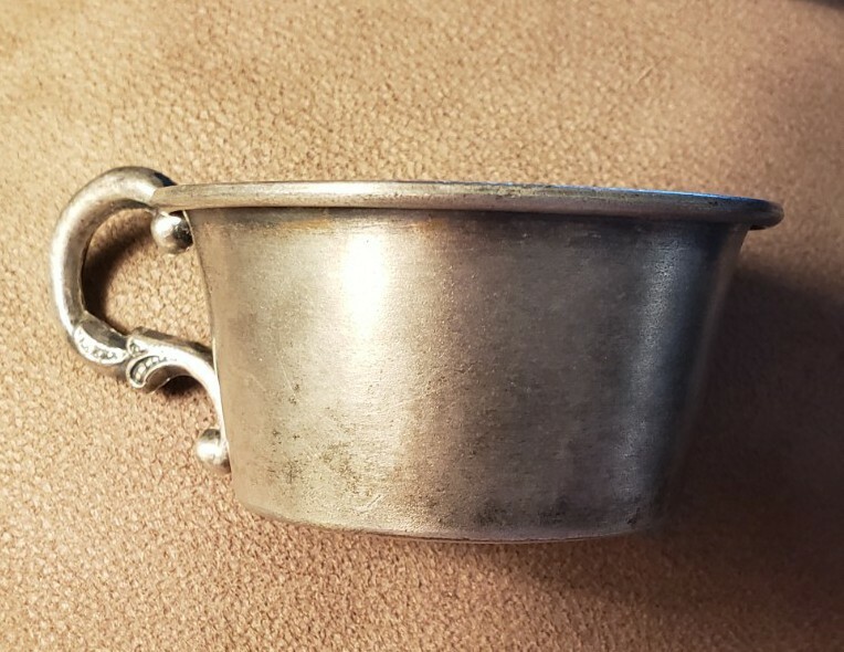 ANTIQUE QUADRUPLE PLATED CUP WITH HANDLE
