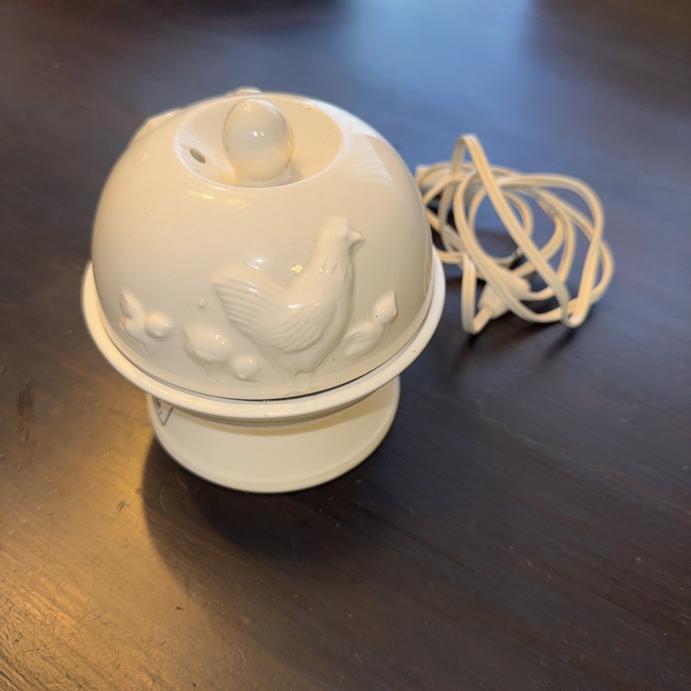 EGG-A-MATIC Vintage Electric Egg Cooker  Ceramic EUC  WORKS