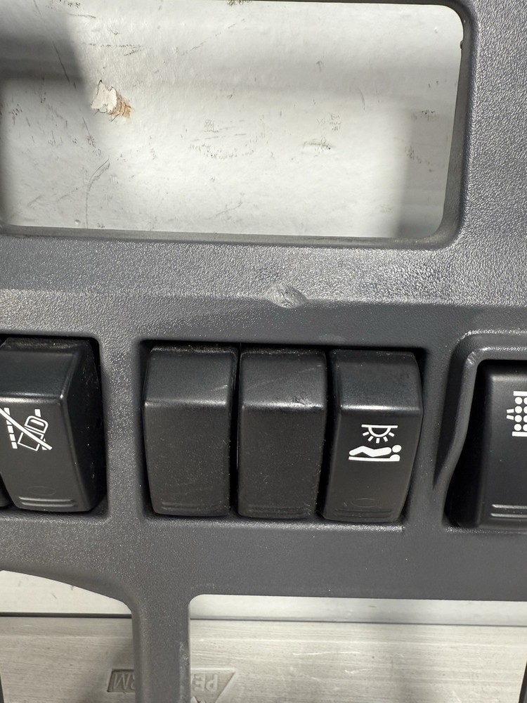 2020 Peterbilt 579 Dash Switch Panel S64-6149-1741100J1 *2206*