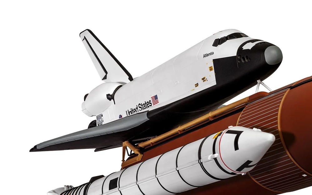 Airfix A50200 Space Shuttle Gift Set 1/144 Scale Plastic Model Kit