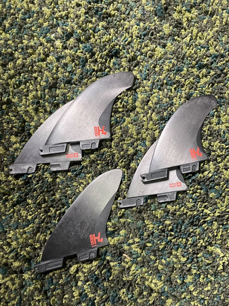 FCS II H4 Accelerator Five Fin Set - Smoke - S -