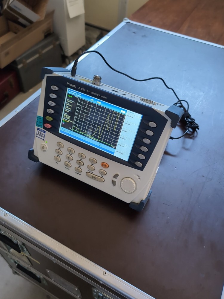 Protek A434 RF Master Cable Spectrum Analyzer With Case And Adapter