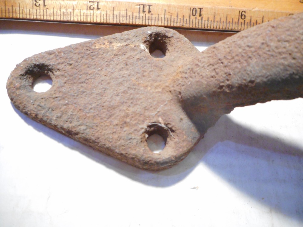 HEAVY ANTIQUE GATE/DOOR PULL 13 1/2 TALL