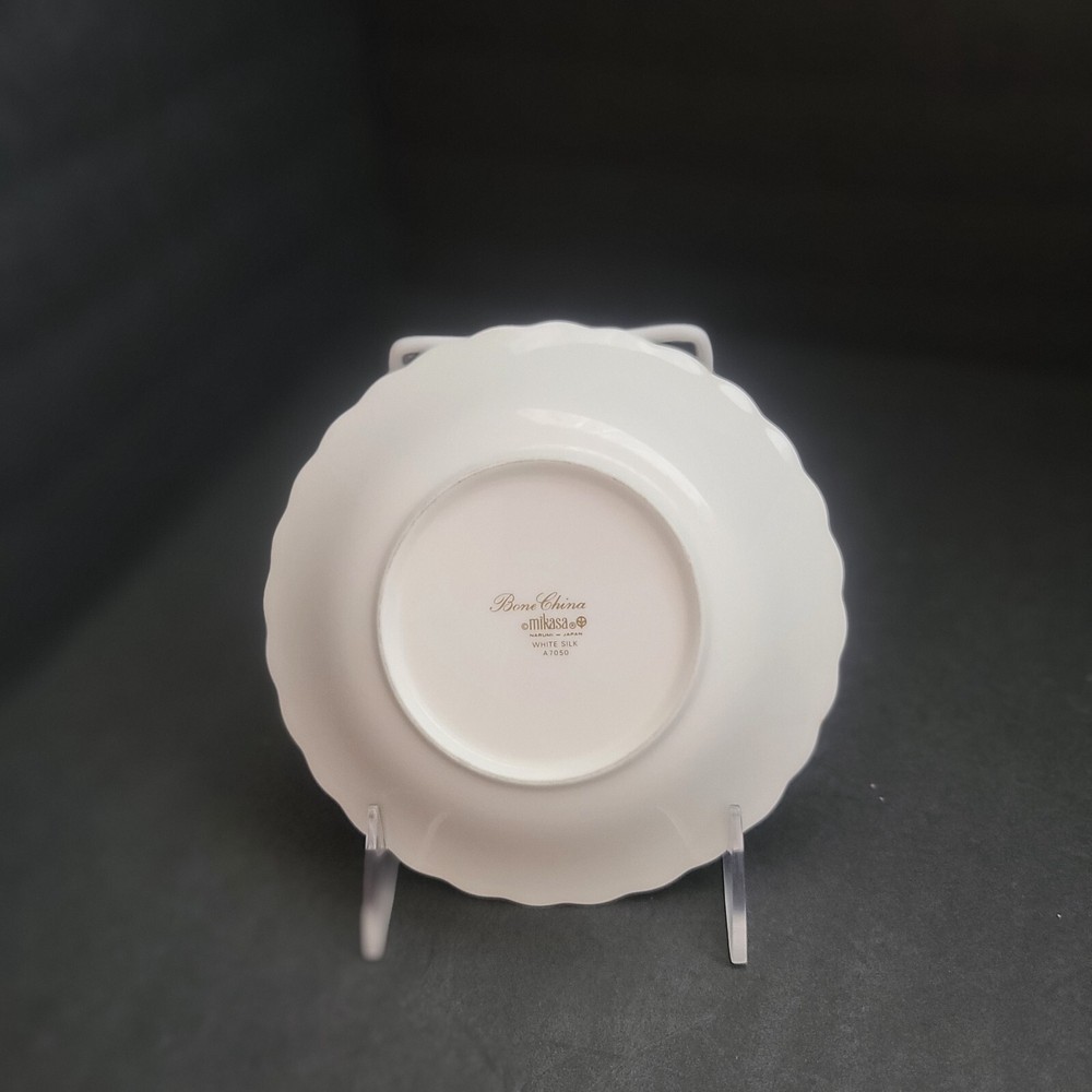 Mikasa White Silk 6" Fruit Bowl