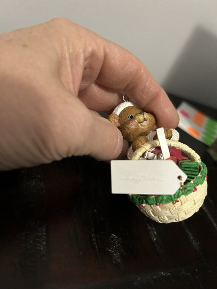 Hershey Teddy lady 1990