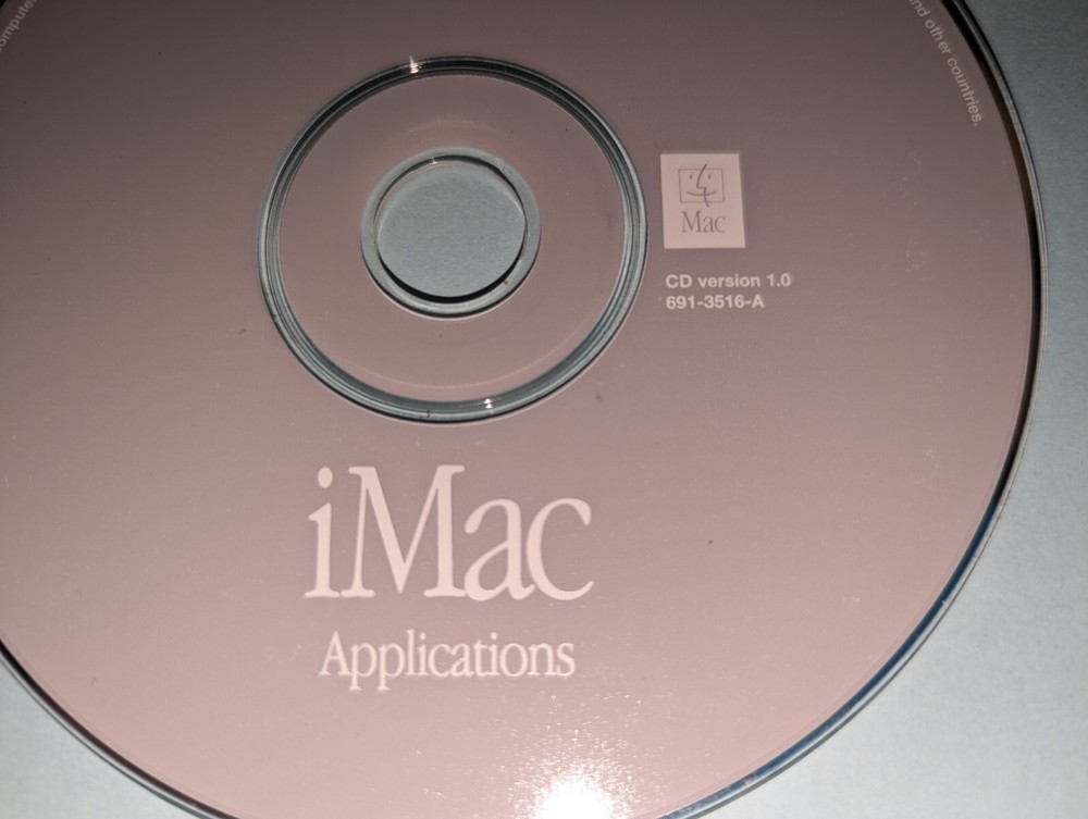 Apple 2002 iMac Applications CD Version 1.0