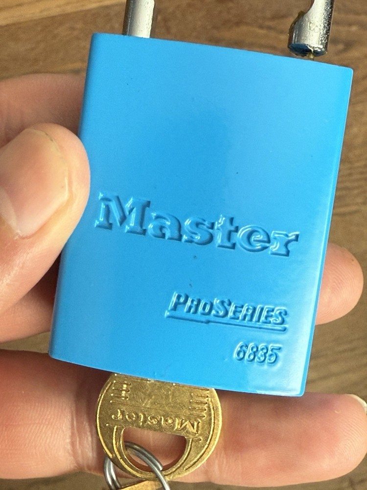 Master Lock Pro-series New , Blue