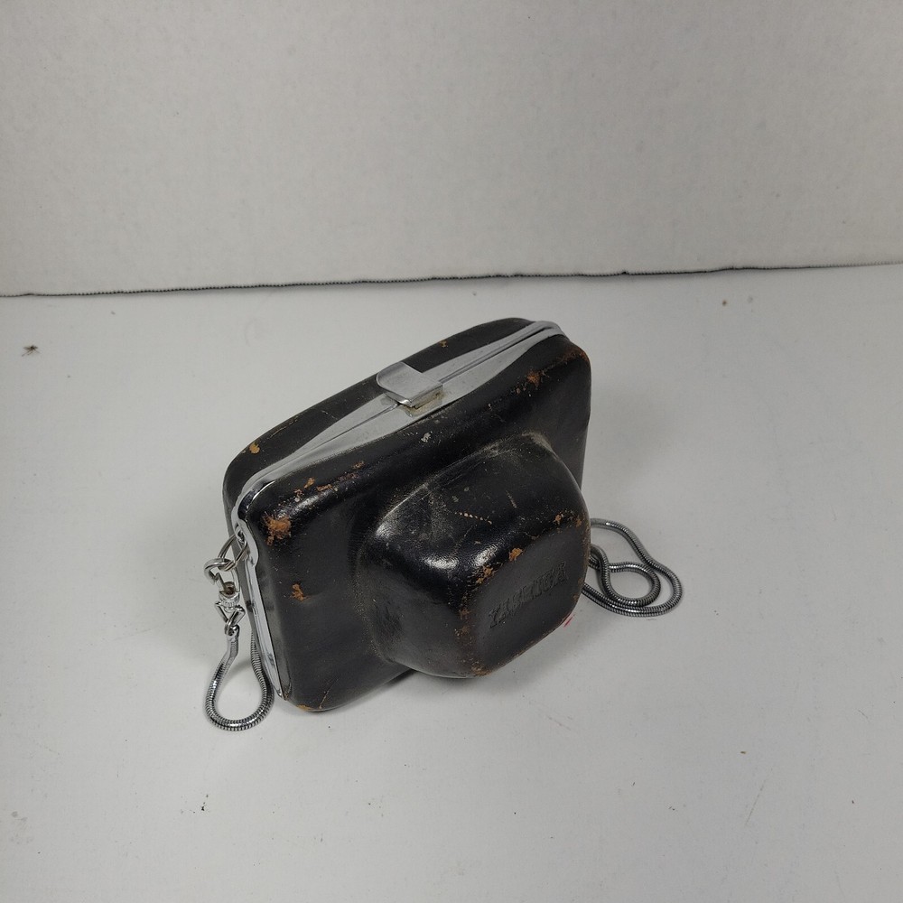 Camera YASHICA Flash-O-Set 35mm Vintage Camera With Case. Untested