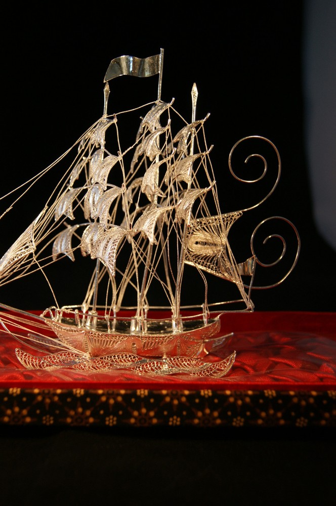 fine silver boat souvenir