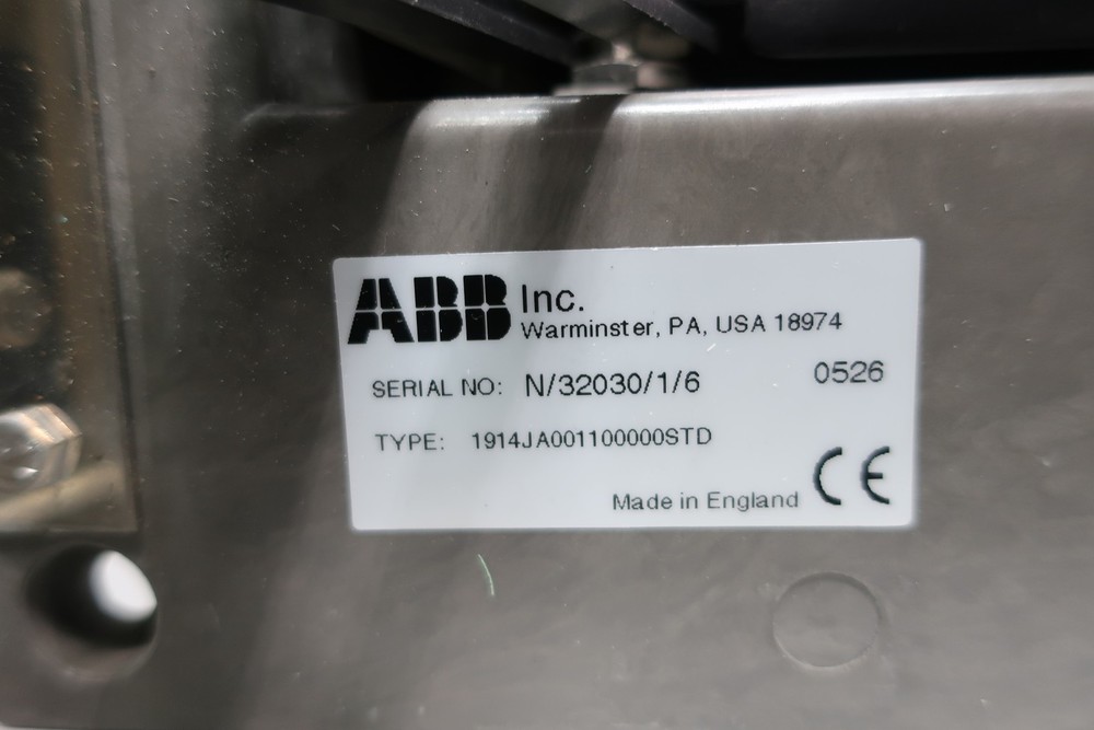 Abb 1914JA001100000STD Commander 1900 Chart Recorder