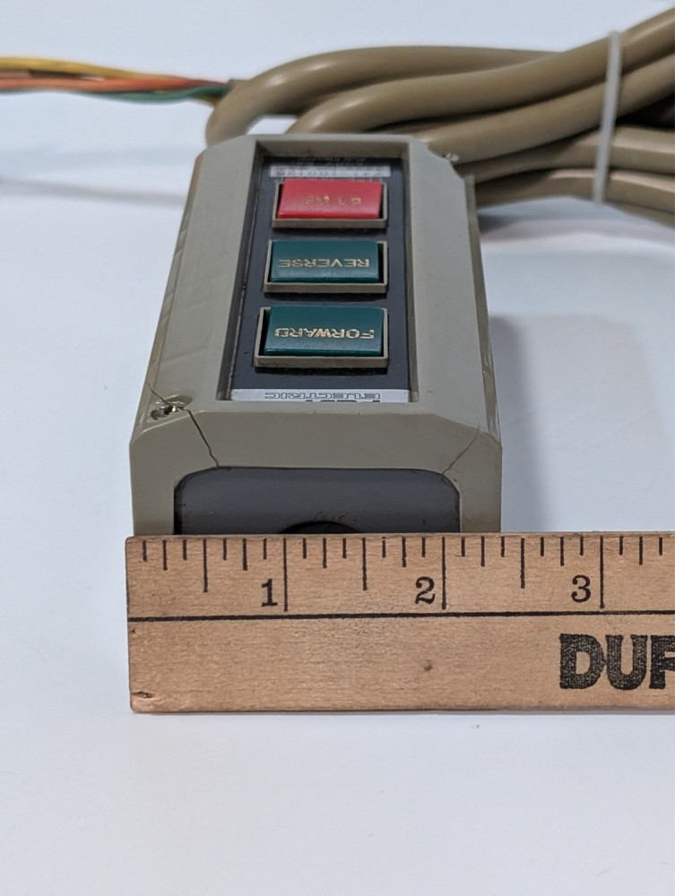 Fuji Electric AHL33P Control Box / Switch, Forward Stop Reverse Buttons