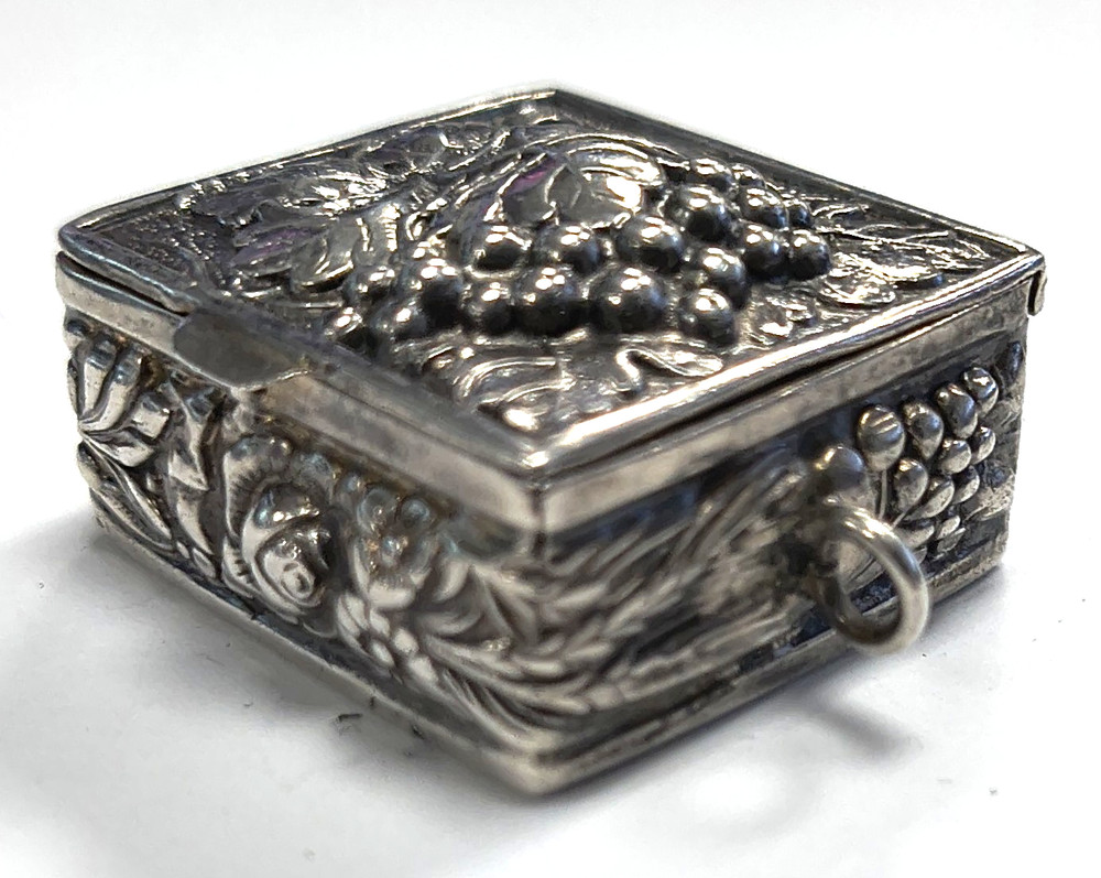 Vintage Sterling Silver 925 Grape & Leaf Pillbox Chatelaine / Pendant Box