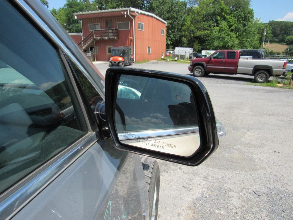 TRAVERSE 2018 Glove Box 1059611