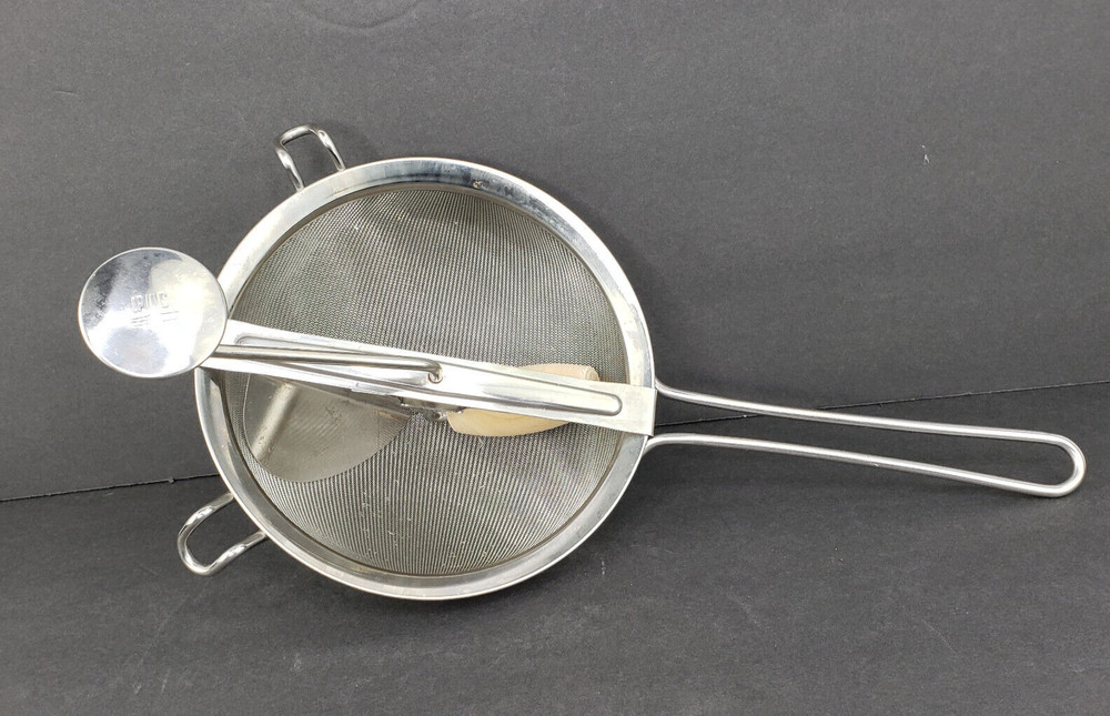 IDEALE MULTIPURPOSE STAINLESS STEEL STRAINER PRESS & COLANDER, EUC
