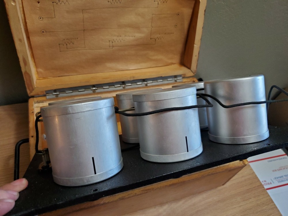 Decade Resistor 6 -Dials 0.1 ohm/step - 10k ohm/step