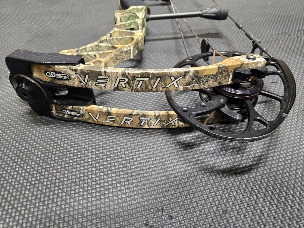 Mathews Vertix w GAS Strings