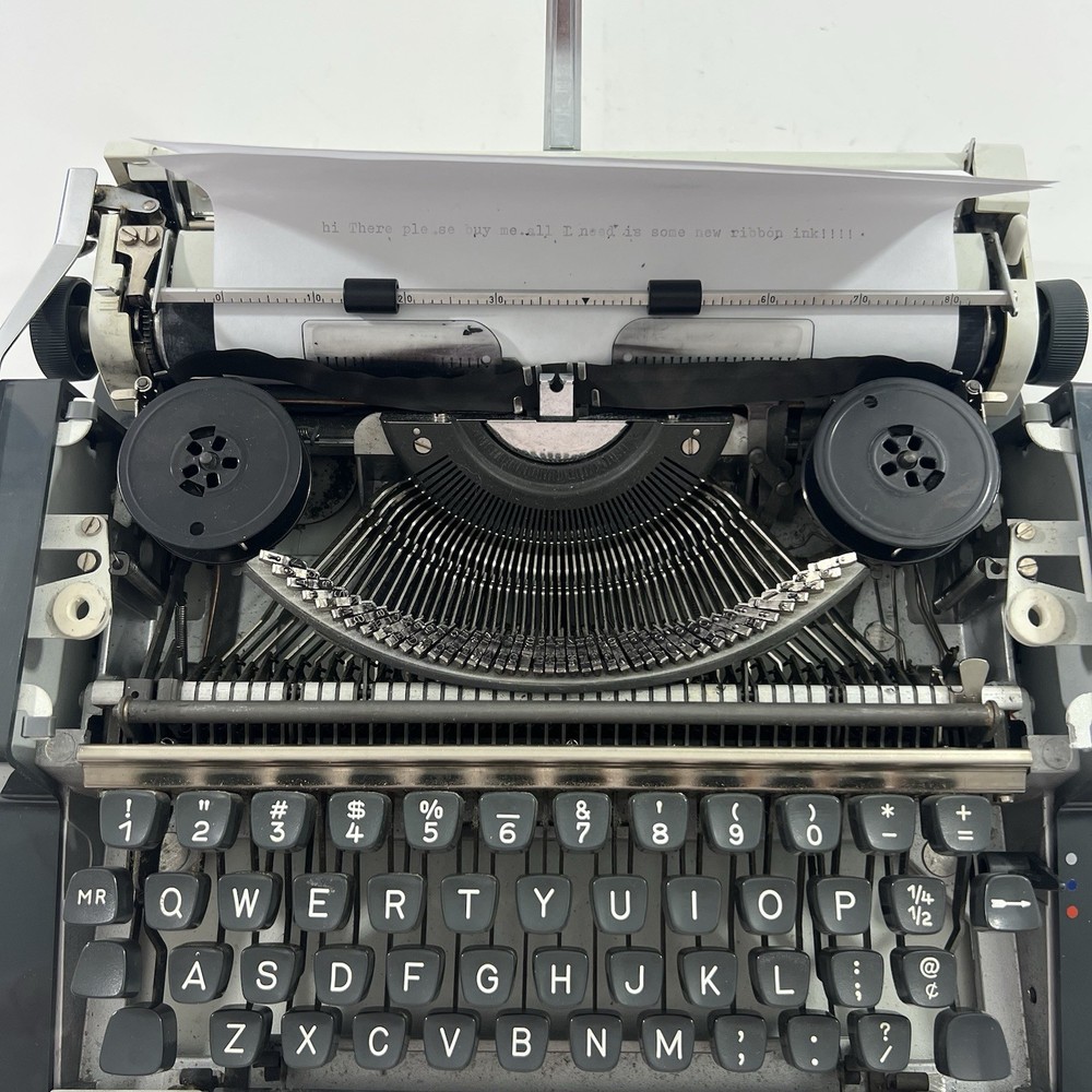 Olympia Traveller Typewriter white, Midcentury 70s, fully functional, German...