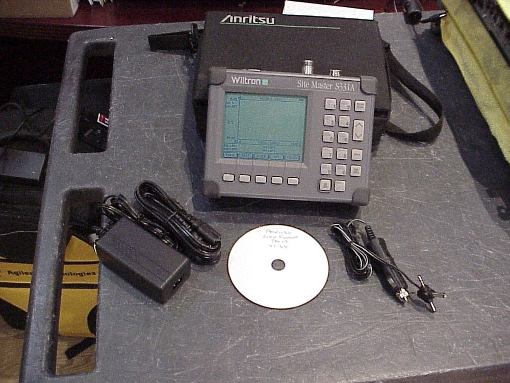 Anritsu S331A Site Master, cable and antenna analyzer