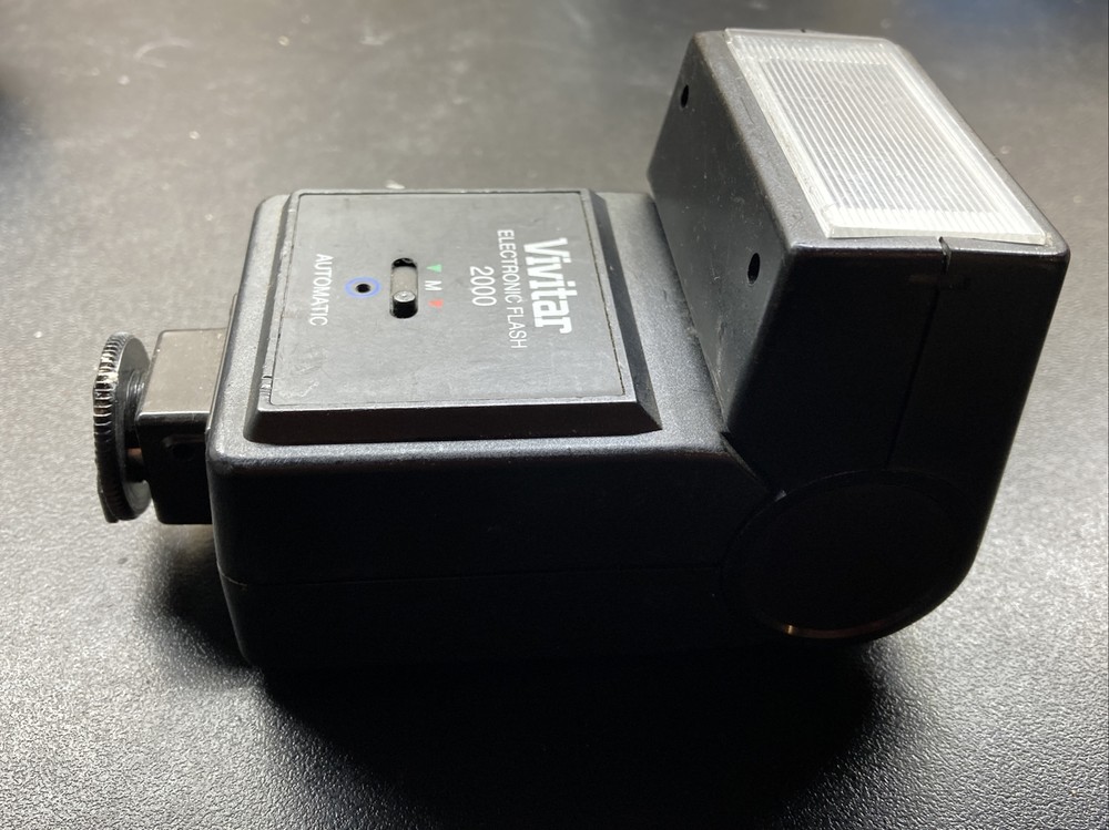 Vivitar Electronic Flash 2000 For Parts Untested