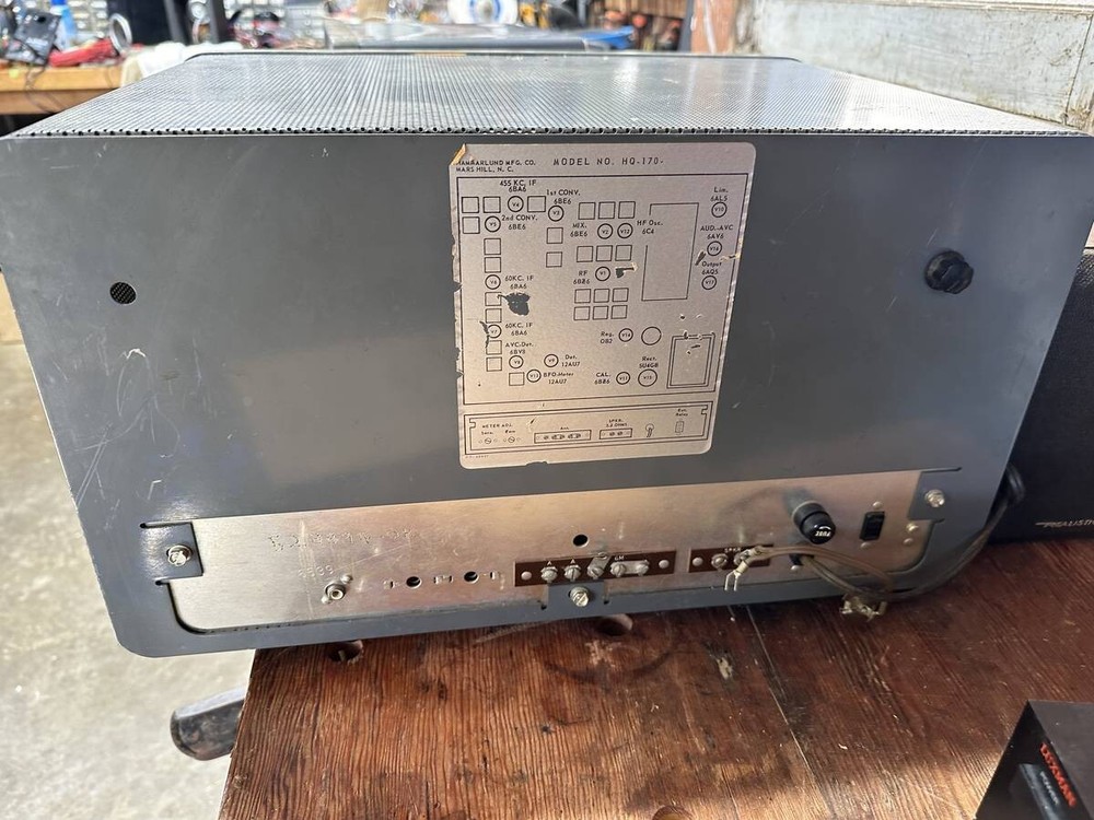 Hammerlund HQ-170 Ham Radio – Powers Up