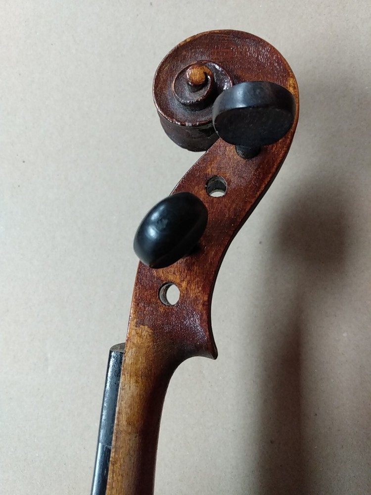 Fine Antique Saxon Violin