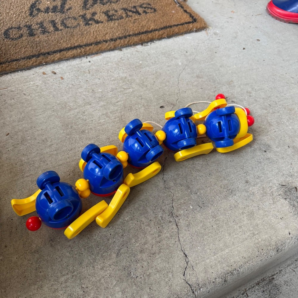 Vtg Kiddicraft Clatterpillar Pull-along Wiggle Worm Pull Toy Segmented Toddler