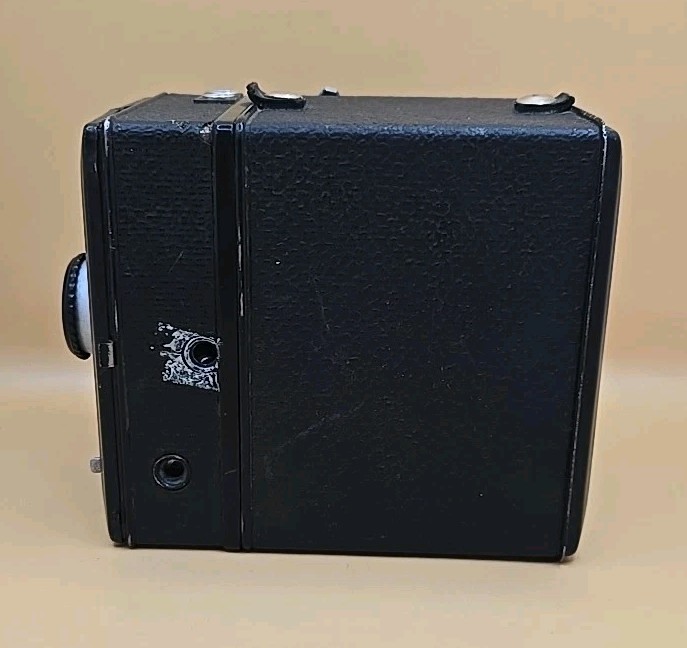 Vintage Sears Tower deluxe FLASH 120 Box Camera - Collectable Camera - Untested