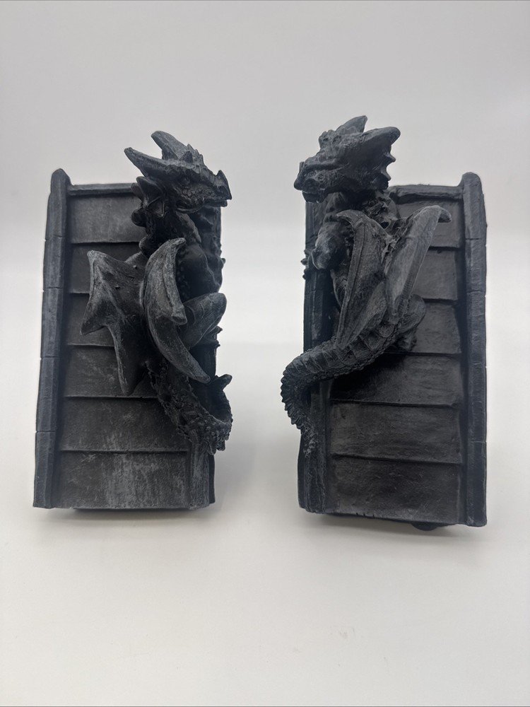 Toscano Castle Dragon Bookends