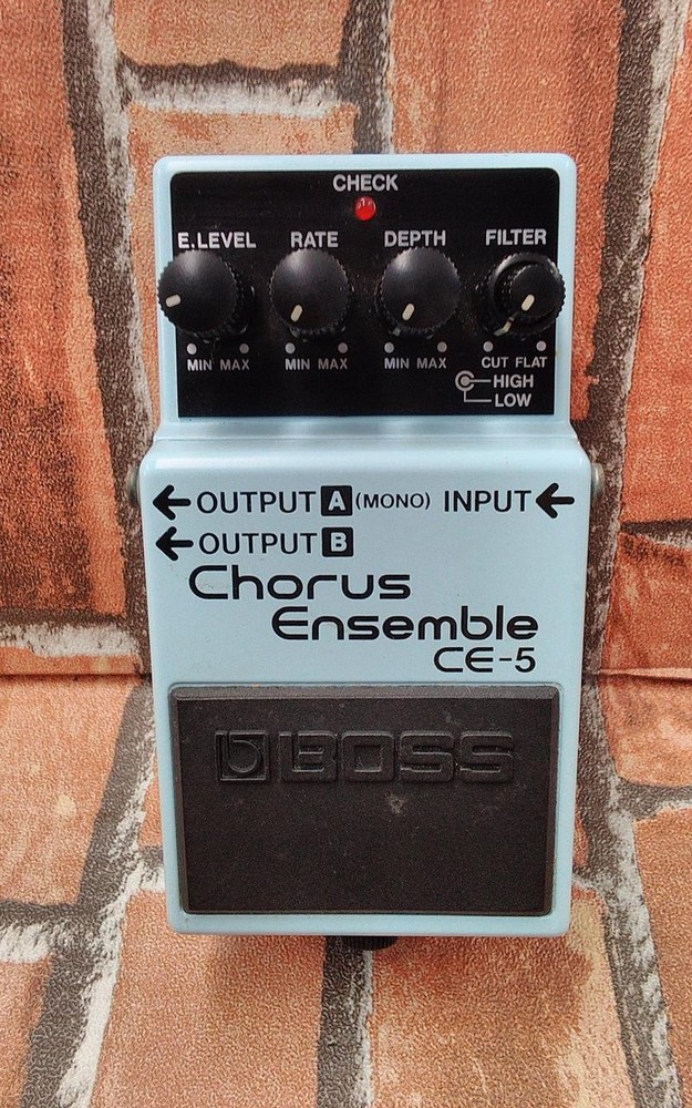 BOSS CE-5 Chorus Effect Pedal Used