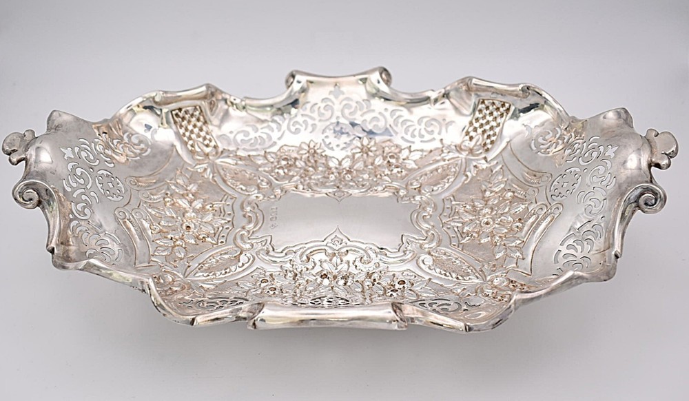 Victorian Solid Silver Pierced Oval Serving Dish – Sheffield 1898 by Martin Hall