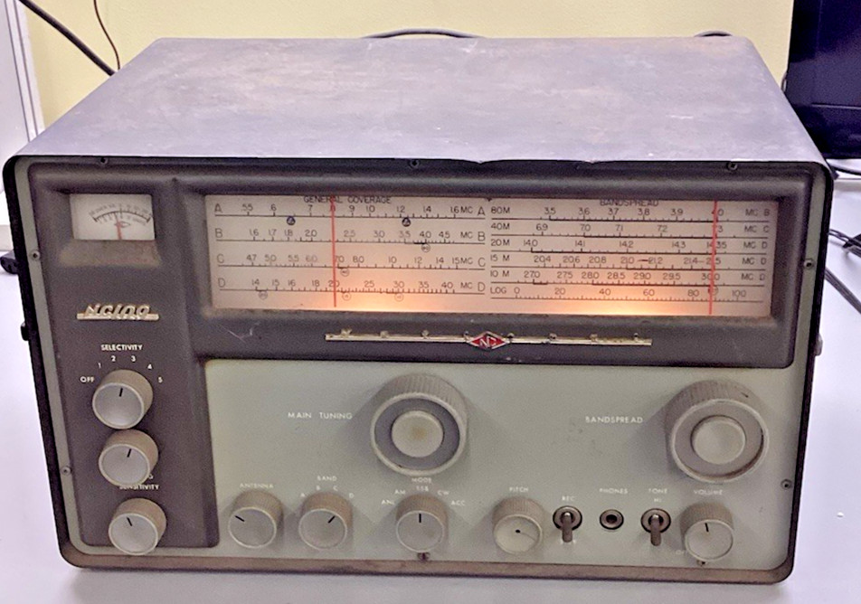 NATIONAL NC-109 SHORTWAVE RECEIVER