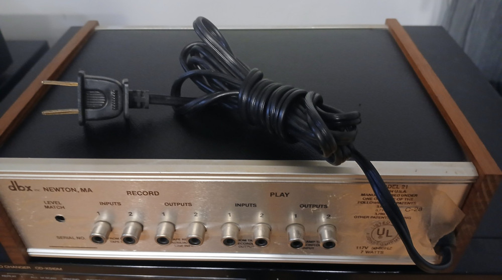 VTG DBX 21 Disc/Tape Decoder Noise Reduction (ONE OWNER)-TESTED & WORKING-S. Vid