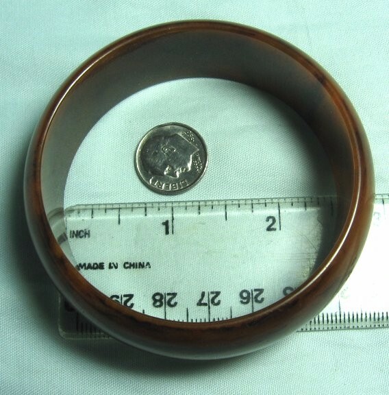 Marbleized Bakelite Bangle Bracelet 1” wide 2 1/2” inside diameter