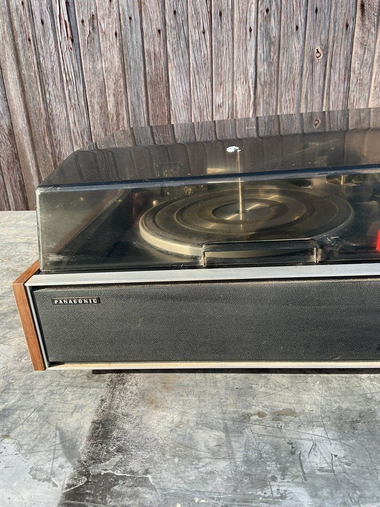 Panasonic SL-870 Automatic Turntable Untested Powers On
