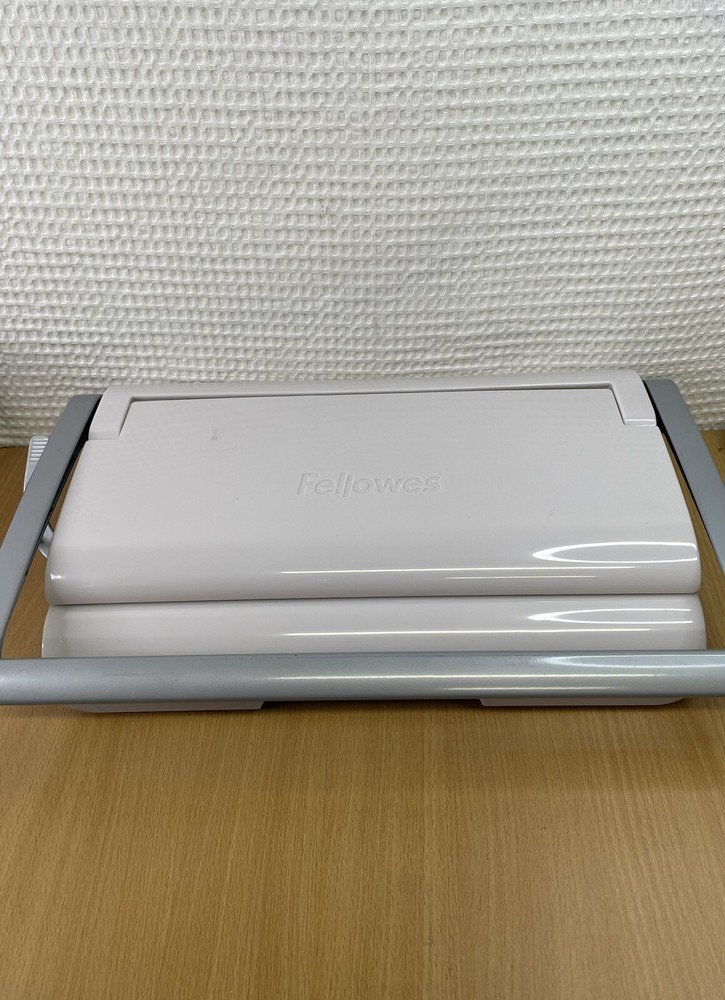 Fellowes Star 150 Manual Plastic Comb Punch and Binding Machine