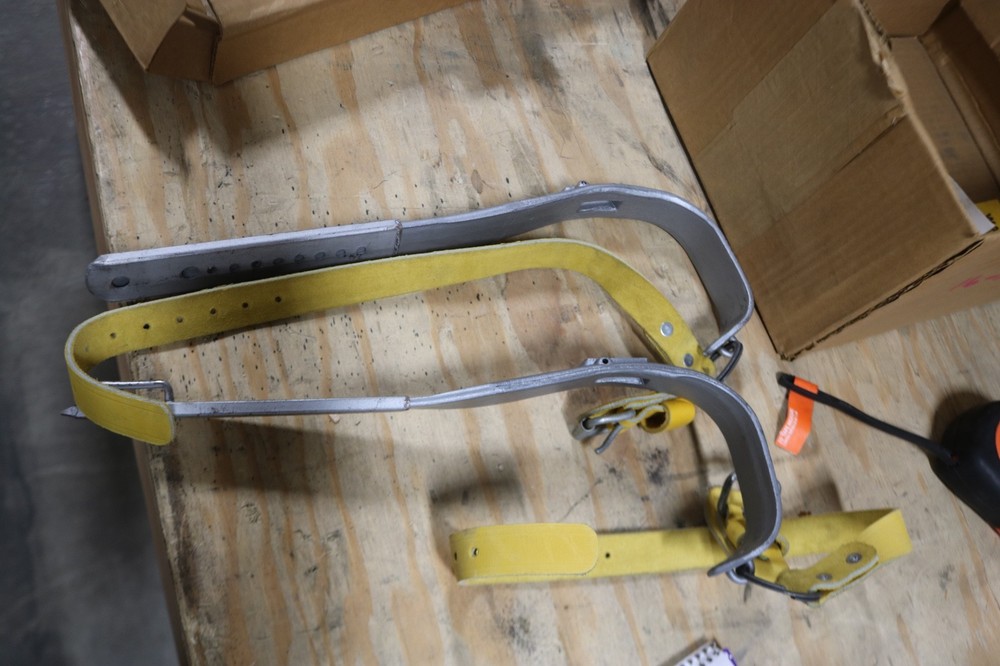 NEW BUCKINGHAM pole/ Tree CLIMBING SPURS