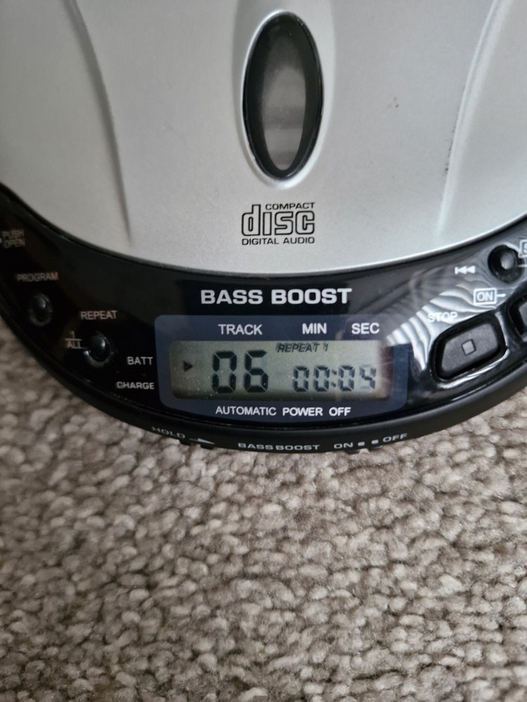 Crown cd-73 Portable CD Player Working