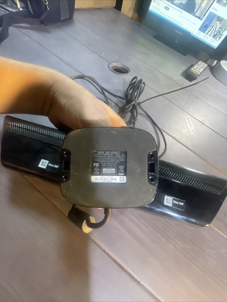 Official Microsoft Xbox 360 Kinect Motion Sensor Bar! ~ Works Great! Fast Ship!