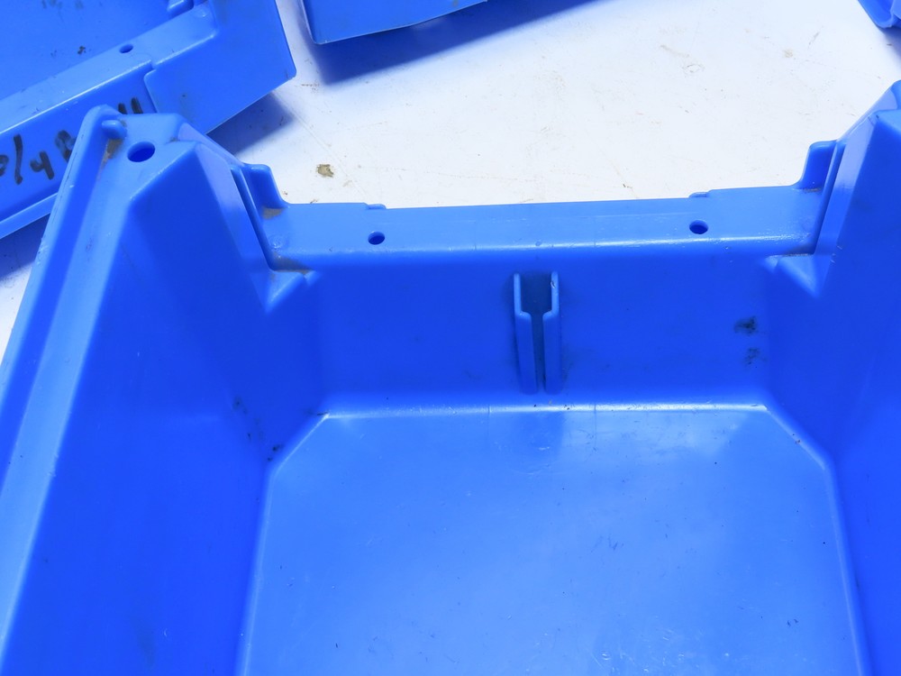 QTY 4 SSI SCHAEFER LF 322 GZW BLUE STACKABLE PLASTIC STORAGE CONTAINER BIN