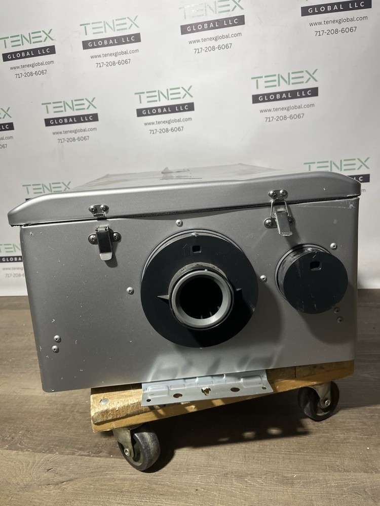 Rinnai RX199iN Tankless Water Heater 199k BTU Nat. Gas/Propane Gas (B-7 #1598)